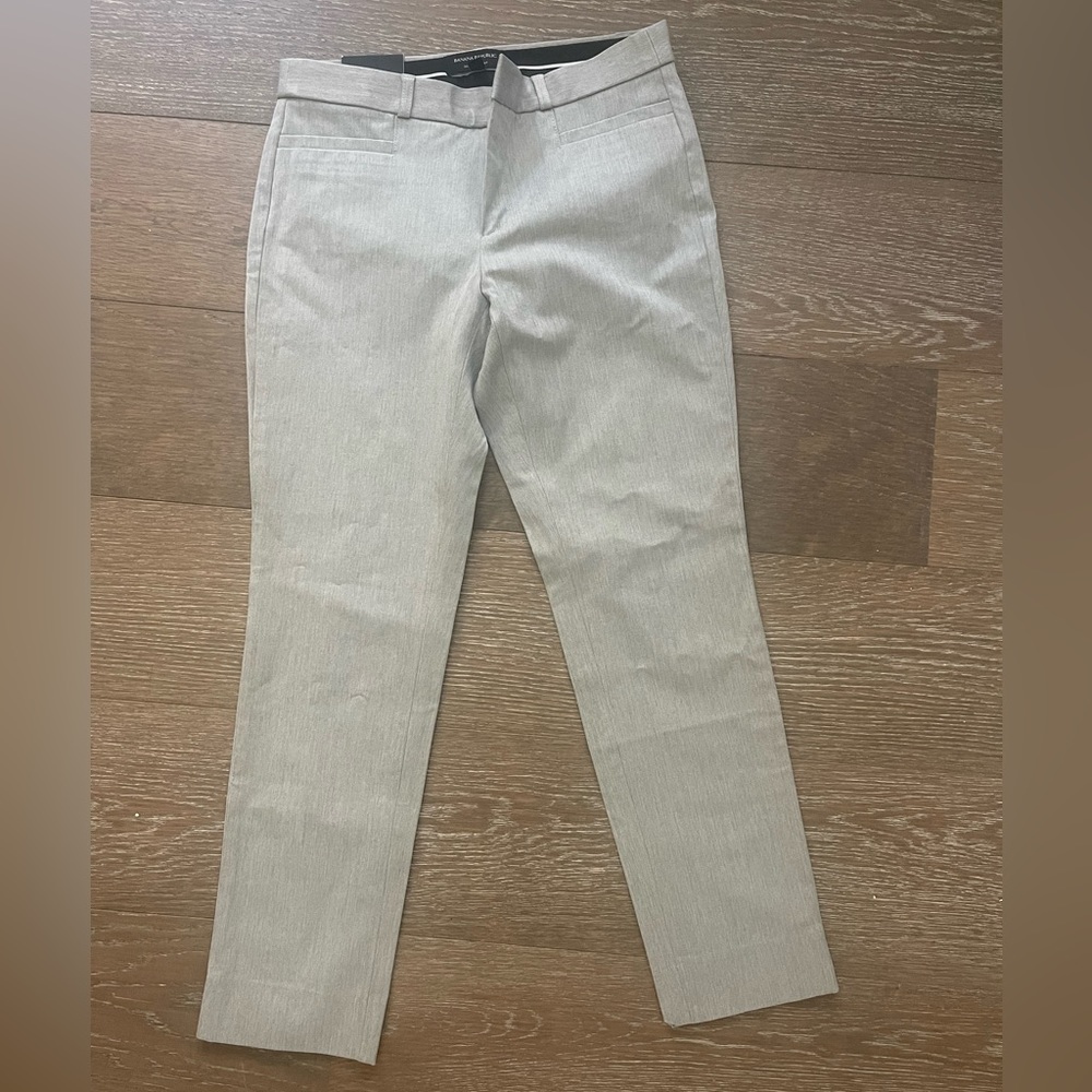 Banana Republic light grey curvy salon pant. Size 4